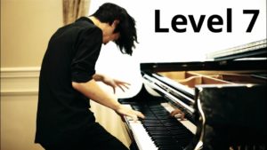 【海外】「とんでもない演奏だ！」超絶技巧できらきら星を演奏する日本人に海外もびっくり仰天！