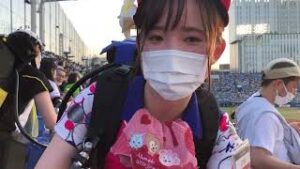 【海外】「日本の可愛いビールの売り子さんをご覧ください」→「結婚してくれ」「日本の球場はこの世の天国だ!」