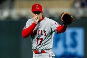 【海外】「メジャー史上最高の選手だ！」大谷翔平、自らを援護し14勝目！メジャー史上初の200奪三振&30本塁打！