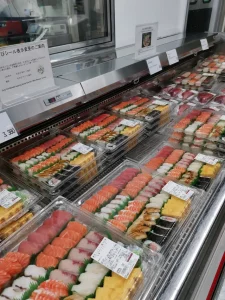 【海外】「日本のコストコにある寿司がこちら」→「安くて超ウマそう！」「今すぐ日本に行きたい！」