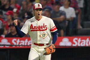 【海外】「なんて男だ・・」大谷翔平、ノーノ―寸前の圧巻の15勝目に米衝撃！