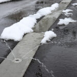 【海外】「雪だるまが突然動く海外のドッキリが面白すぎたw」