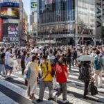 【海外】「可愛いからだと思ってたw」日本人がピースサインをする理由に海外も興味津々！