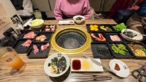 【海外】「これが食べ放題!?」日本の焼肉食べ放題に海外衝撃!「日本は天国みたいだ」