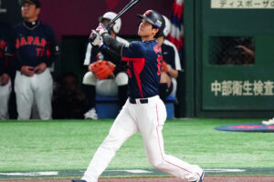 【海外】「ボンズ級だ!」侍ジャパン、大谷翔平の自身が写る衝撃の看板直撃弾に海外も大興奮!