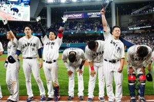 【海外】「一流だ」「これは日本を応援したくなる」侍ジャパンが試合後に見せた振る舞いが海外を魅了!