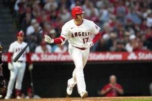 【海外】「一体何が起きているんだ?」大谷翔平、キング独走27・28号&7勝目となる異次元の活躍にファン騒然!