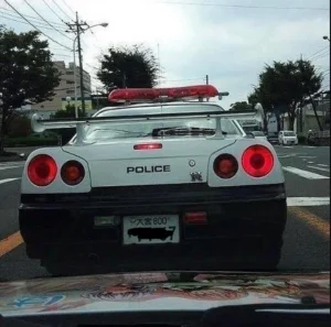 【海外】「俺も日本の警察で働きたい!」日本の警察車両がクールすぎると海外で話題に!