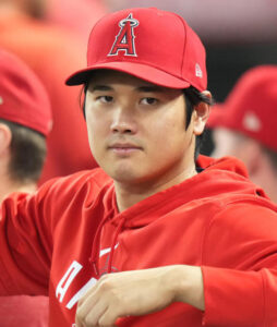 【海外】「とんでもない契約だ!」プロスポーツ史上最高額でドジャースと契約した大谷翔平に全米が大騒ぎ!