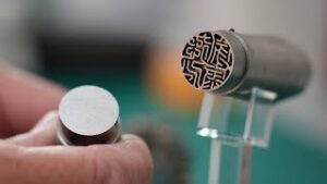 【海外】「とんでもない技術だ!」超高級印鑑を作る日本の職人技に海外驚愕!