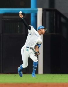 【海外】「NPBにやべえ奴がいるのだが...」