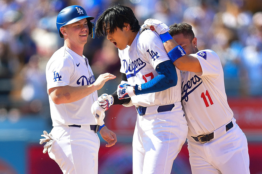 【海外】「クレイジーだ!」大谷翔平の劇的サヨナラ打にファン大興奮!