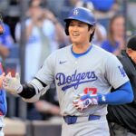 【海外】「どうやって打ったんだ?」ドジャース大谷翔平 逆方向に2ランホームラン!