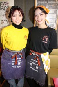 【海外】「なんでこんなに可愛いんだ？」日本の中華料理店のオーナーが美人すぎると海外で話題に！