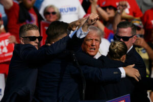 【海外】「信じられない」トランプ前大統領暗殺未遂事件を予言するかのようなカードゲームの存在に海外震撼!
