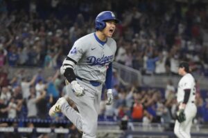 【海外】「人間であるはずがない....」ドジャース大谷翔平が6打数6安打10打点、1試合3本塁打で51-51達成に米ファン大興奮!