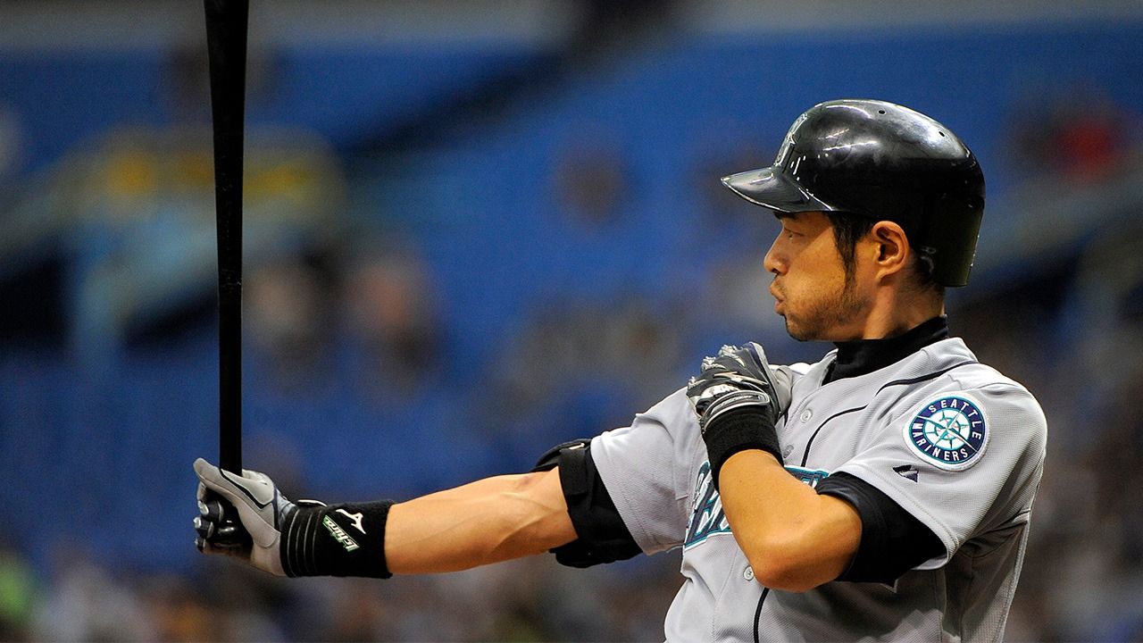 【海外】「MLB史上最高の選手の一人だった」米野球殿堂入りを果たしたイチローのプレー集が話題に!