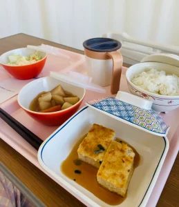 【海外】「日本が羨ましい...」日本の病院食が海外で話題に!
