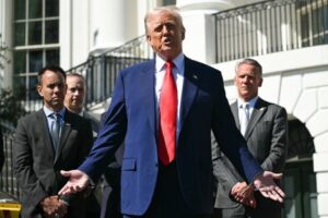 【海外】「市場操作が露骨すぎる」トランプ、相互関税90日間停止表明にアメリカ国内からも批判の声が殺到!