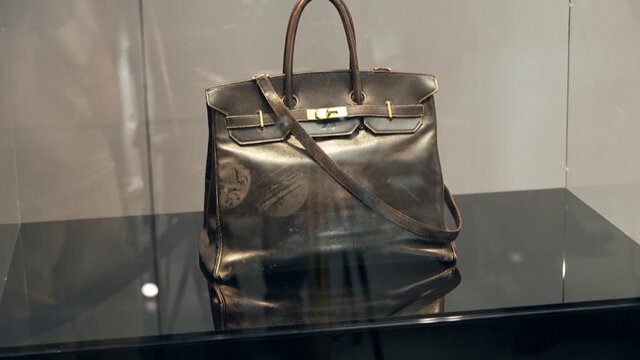 【海外】「エルメス初代バーキン、オークションで14億で落札されるw」
