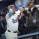 【海外】「笑ったw」大谷翔平が規格外の場外HRを打った時のドジャース陣の反応がこちらw
