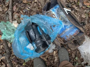 【海外】「日本の森の中でビデオカメラを見つけたんだが...」→「怖すぎる」「完全にホラー」