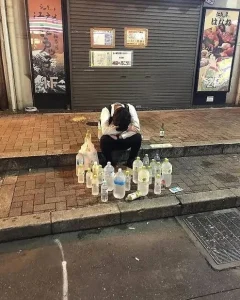 【海外】「酔っ払いすら見捨てないのか…」日本の光景に外国人が驚愕