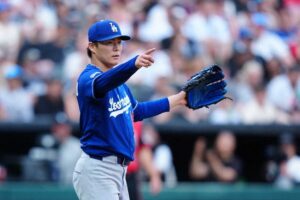 【海外の反応】「サイ・ヤング賞あるぞ」山本由伸がMLBを制圧！敵地ファンまで味方につけてしまう