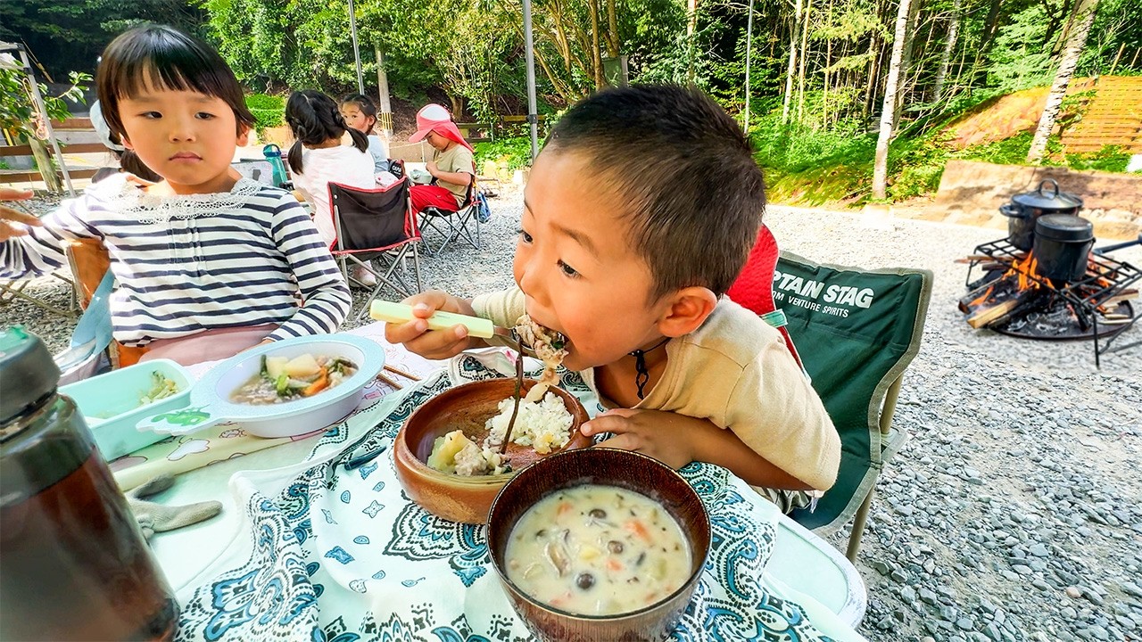 【海外】「日本の5歳児はここまでできるのか…」日本の山奥にある幼稚園の教育風景に外国人衝撃！